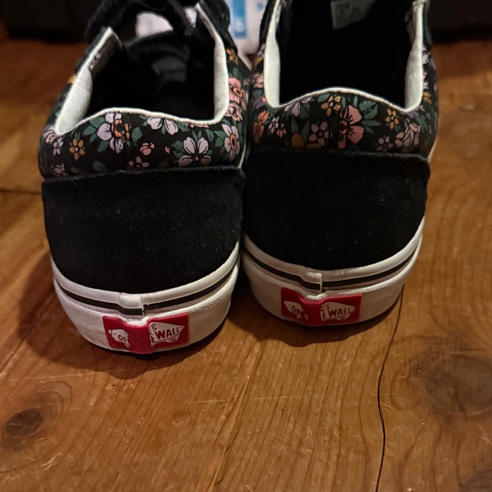 Vans Kids Black Floral Velcro Sneakers - Picture 6 of 6